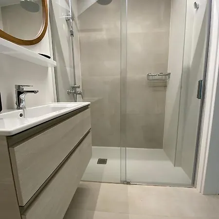 Marina Suites 9 *